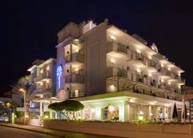 Hotel Soraya - Spiaggia Sawasdee with Beach, Restaurant & Parking 3