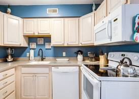 Marylander Condominiums, 90 steps from the beach 3