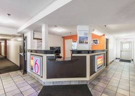 Motel 6 Lawrence, KS 4