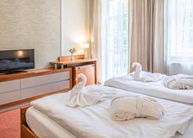 Hotel Reza 5