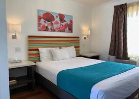 Sandyland Reef Inn 2