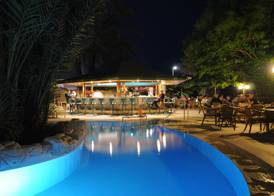 Tropical Beach Hotel 4