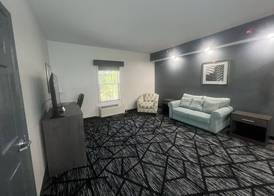 Quality Inn Rome South 5