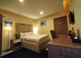 Iris Hotel 4