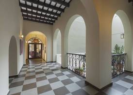 Decanter Hotel 2
