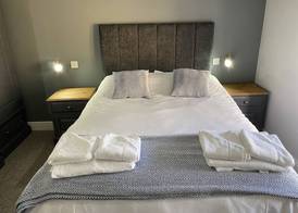 The Roade House Rooms 5