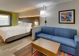 Holiday Inn Express & Suites GREENVILLE AIRPORT by IHG 2