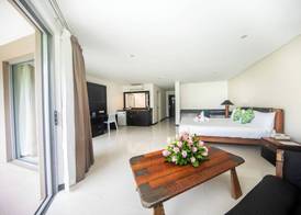 Tanoa Waterfront Hotel 4
