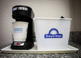 Days Inn by Wyndham Wagoner 4