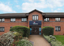 Travelodge Alcester 2