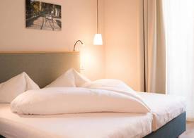 Flora Hotel & Suites 3