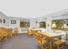 Super 8 by Wyndham Lake George/Warrensburg Area 3