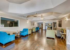 Orangewood Inn & Suites Midtown 4