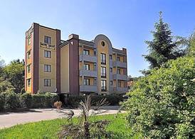 Ascot Lodging 2