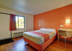 Motel 6 Chicopee, MA - Springfield 4