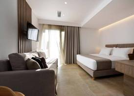 Anais Milos Suites 3