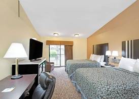 Days Inn by Wyndham Washington 4