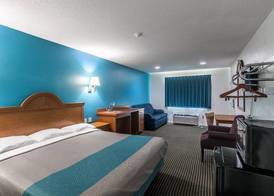 Motel 6 Azle, TX 5