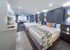 Hyde Park Inn 4