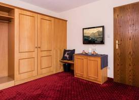 Hotel Wiesenhof 4