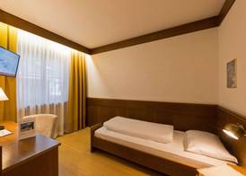 Hotel Mondschein 4