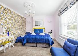 Ashbys Accommodation & Spa hire 5
