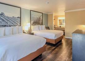 The Orchard Hotel Ukiah Wine Country Free Breakfast, Pool, & Hot Tub 4