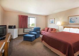 Super 8 by Wyndham Abilene KS 5