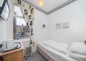 Deneside Guest House 3