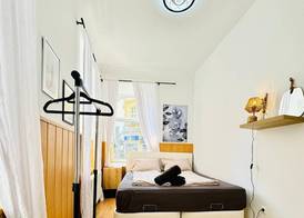 10 Economy Rooms-Shared Bath & Kitchen 4