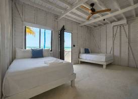 El Faro Beach Front by ÓOL Hotels 3