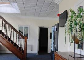 Consort Hotel, Urban Spa & Glamping Pods 2
