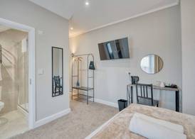 The Stuart Hotel 4