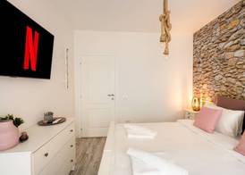 METROPOLE APARTMENTS ATENEUM RESIDENCE 4