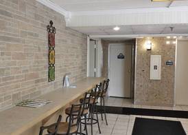 Days Inn by Wyndham Syracuse 4