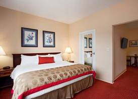 Ramada by Wyndham Ligonier 4