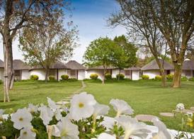 Protea Hotel by Marriott Oudtshoorn Riempie Estate 4