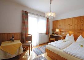 PEOPLE'S Hotel 5