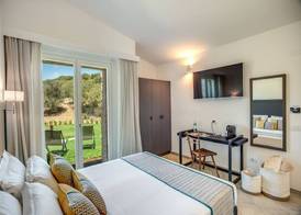 Cala Sinzias Resort 3