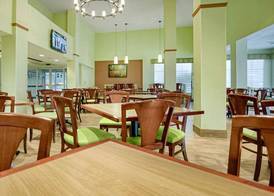 Galleria Palms Orlando - Free Theme Park Shuttles 4