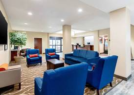Comfort Inn & Suites Pine Bluff 2