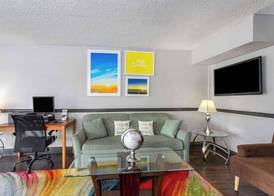 Days Inn by Wyndham Wildwood I-75 2