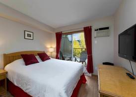 Glaciers Reach by Allseason Vacation Rentals 3