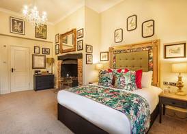 The George Hotel, Amesbury, Wiltshire - The Coaching Inn Group 4