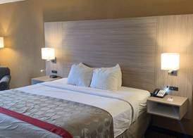 Ramada by Wyndham West Atlantic City 3