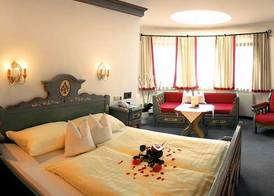 Alpine Hideaway ZILLERTALERHOF - 4 Sterne Superior 2