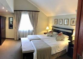 Dunvegan Execu Lodge 3