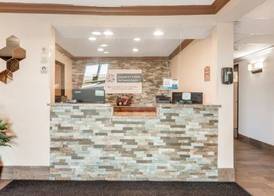 American Inn Suites Detroit Metro Airport 3