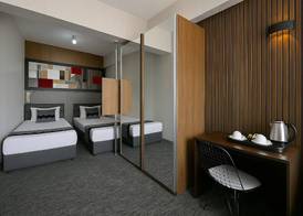 Black Art Otel 5