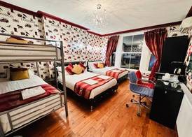 Crompton Guest House 5